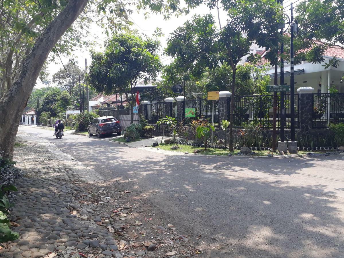 Kirana Guest House Bogor Exterior photo
